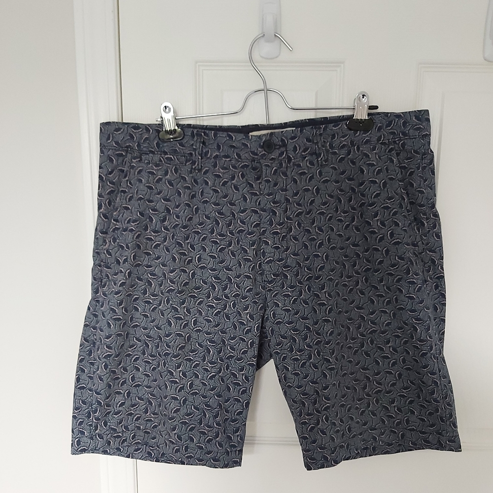 Mens H&M printed shorts size 36